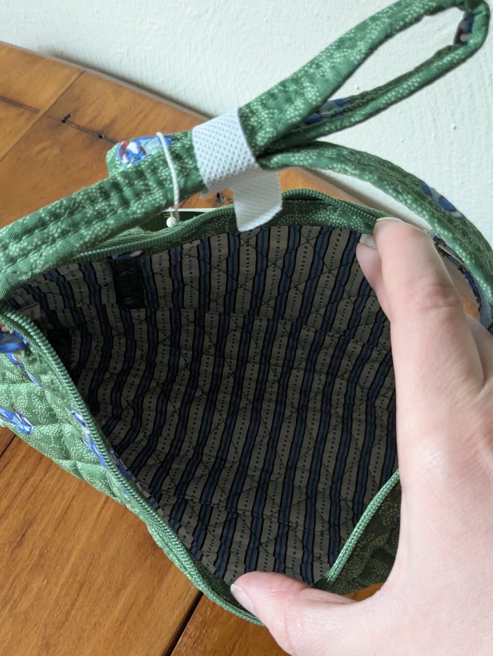 Vera Bradley Green Birds Post Shoulder Bag - Picture 2 of 5